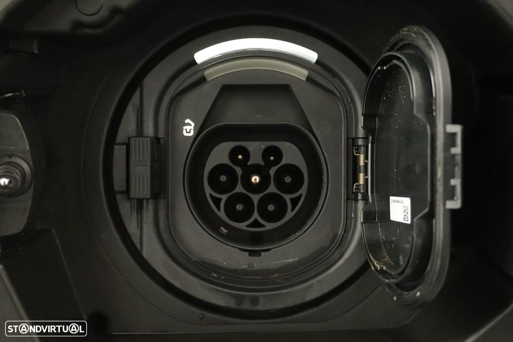 Mercedes-Benz B 250 e AMG Line - 27