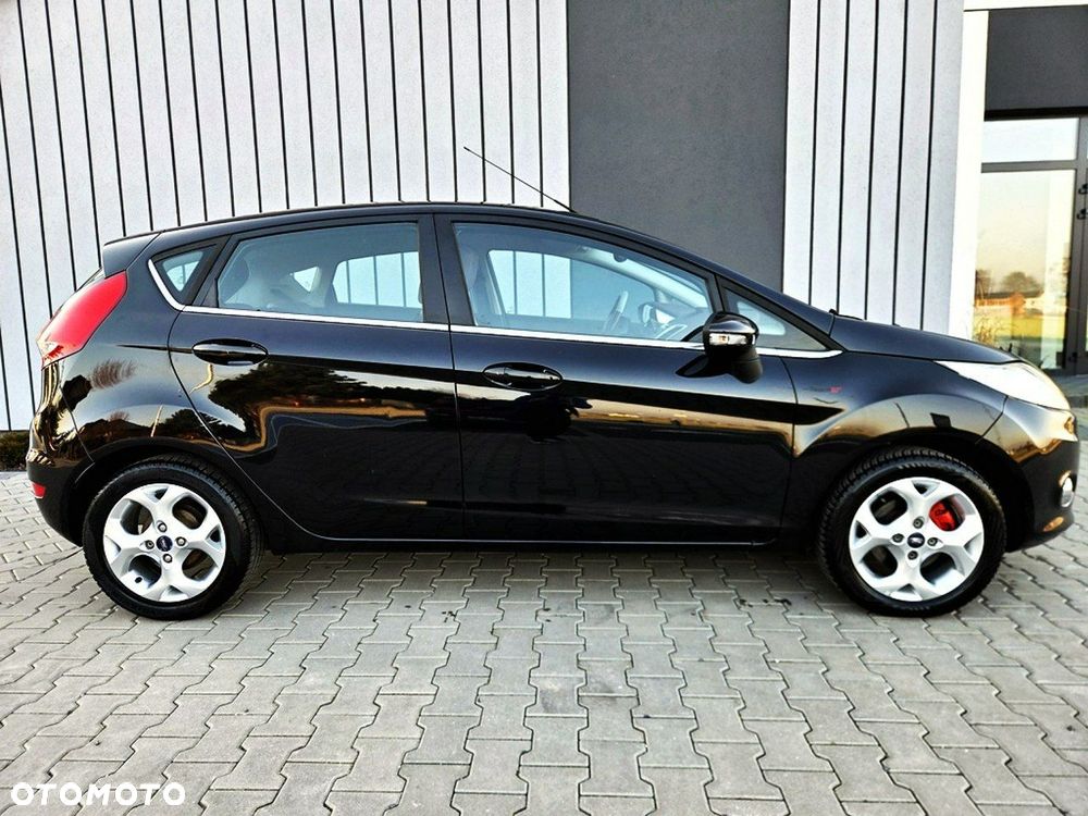 Ford Fiesta - 24