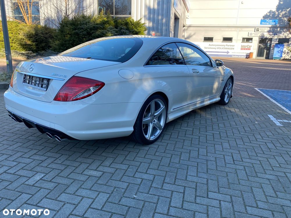 Mercedes-Benz CL 63 AMG - 12