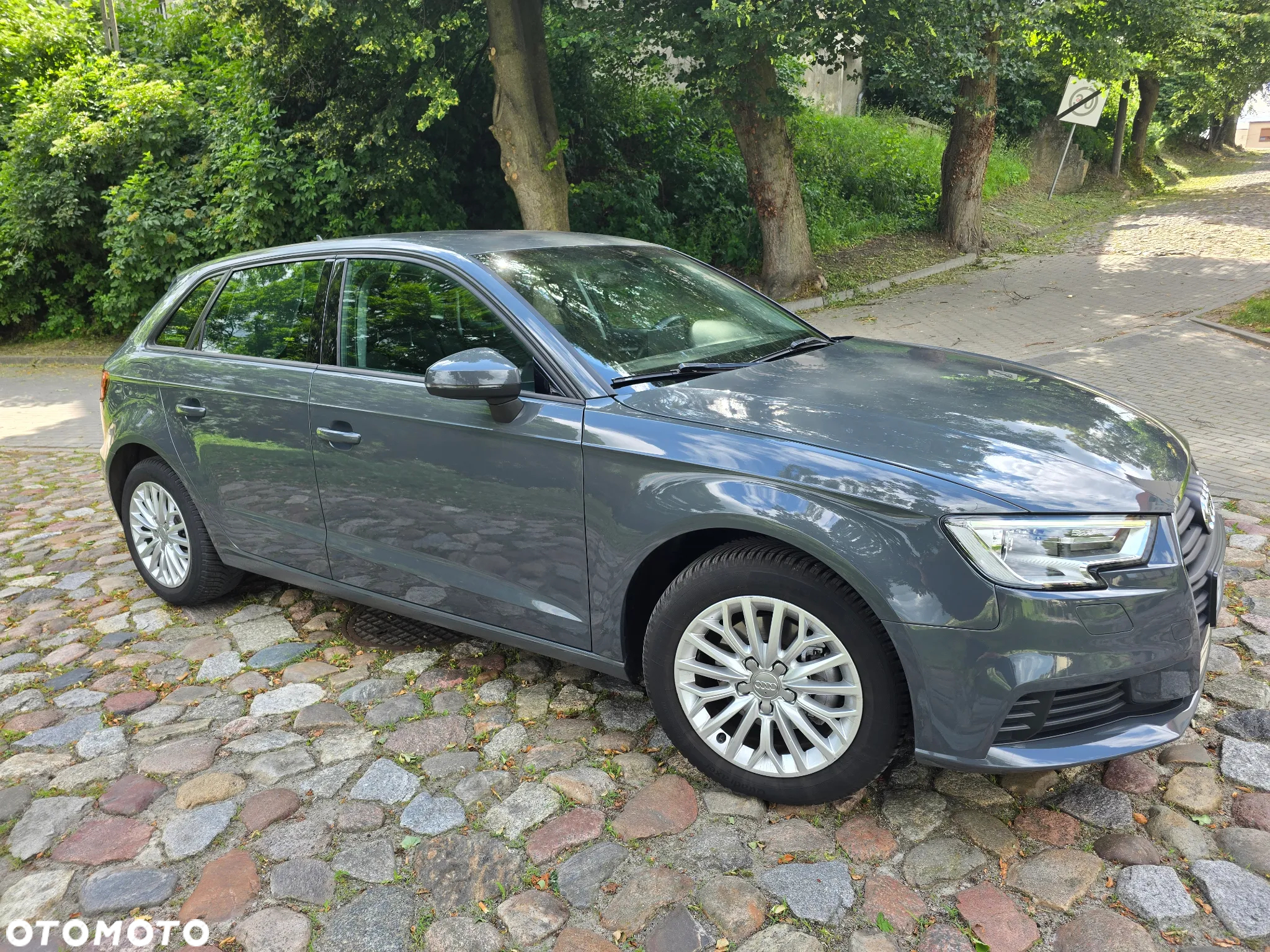 Audi A3 1.6 TDI Sportback S tronic design - 3