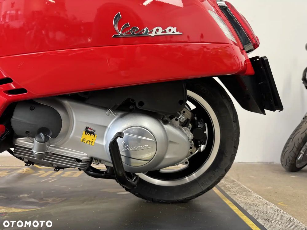 Piaggio Vespa - 24