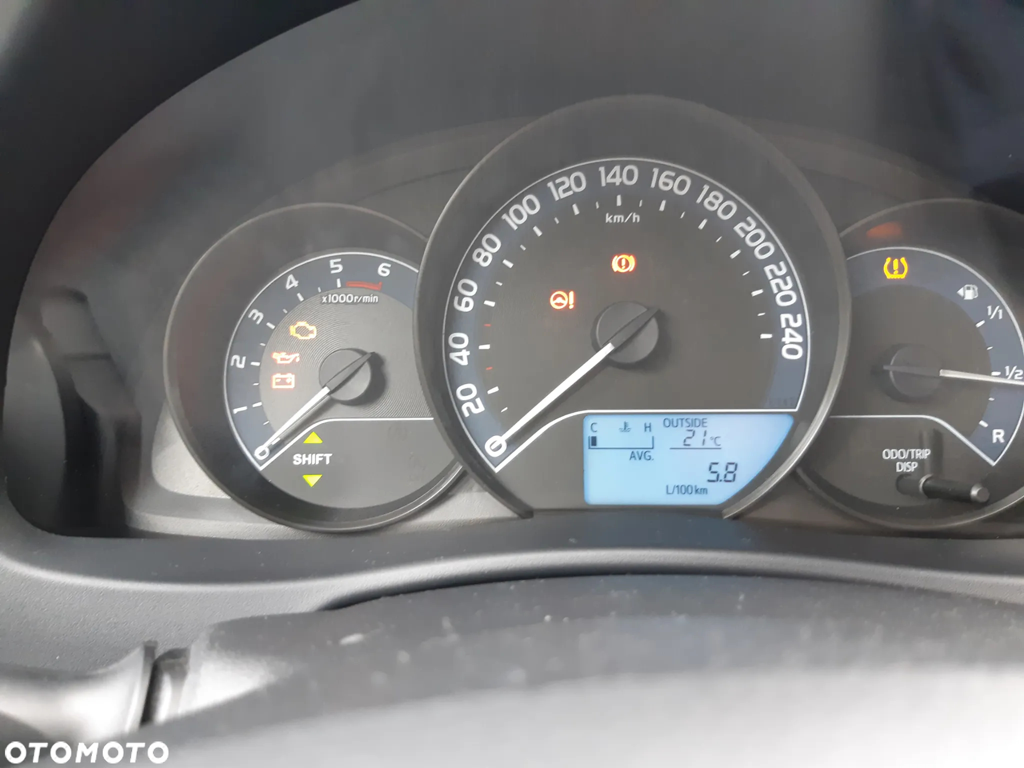 Toyota Auris 1.4 D-4D Active - 8