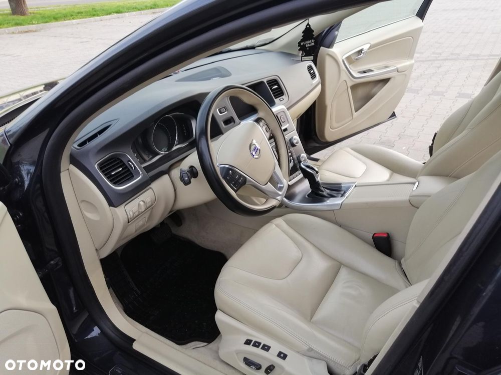 Volvo S60 T5 Drive-E Summum - 10