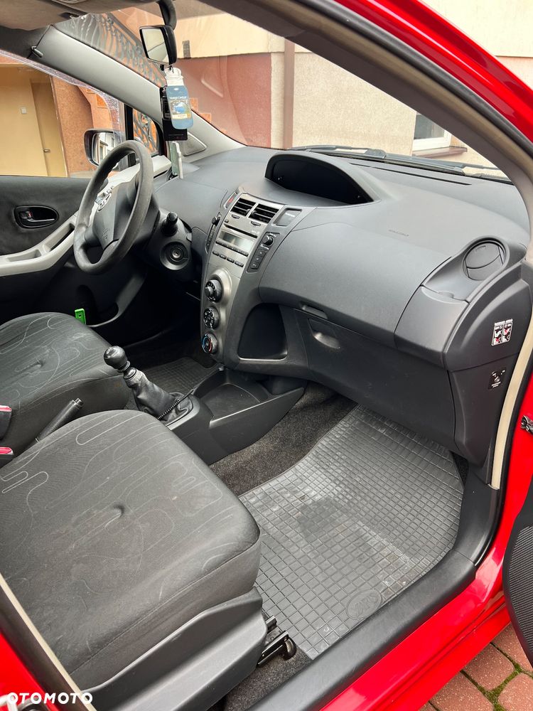 Toyota Yaris 1.33 Luna - 22