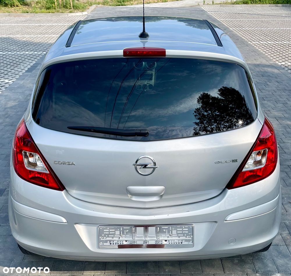 Opel Corsa 1.2 16V Cosmo - 10