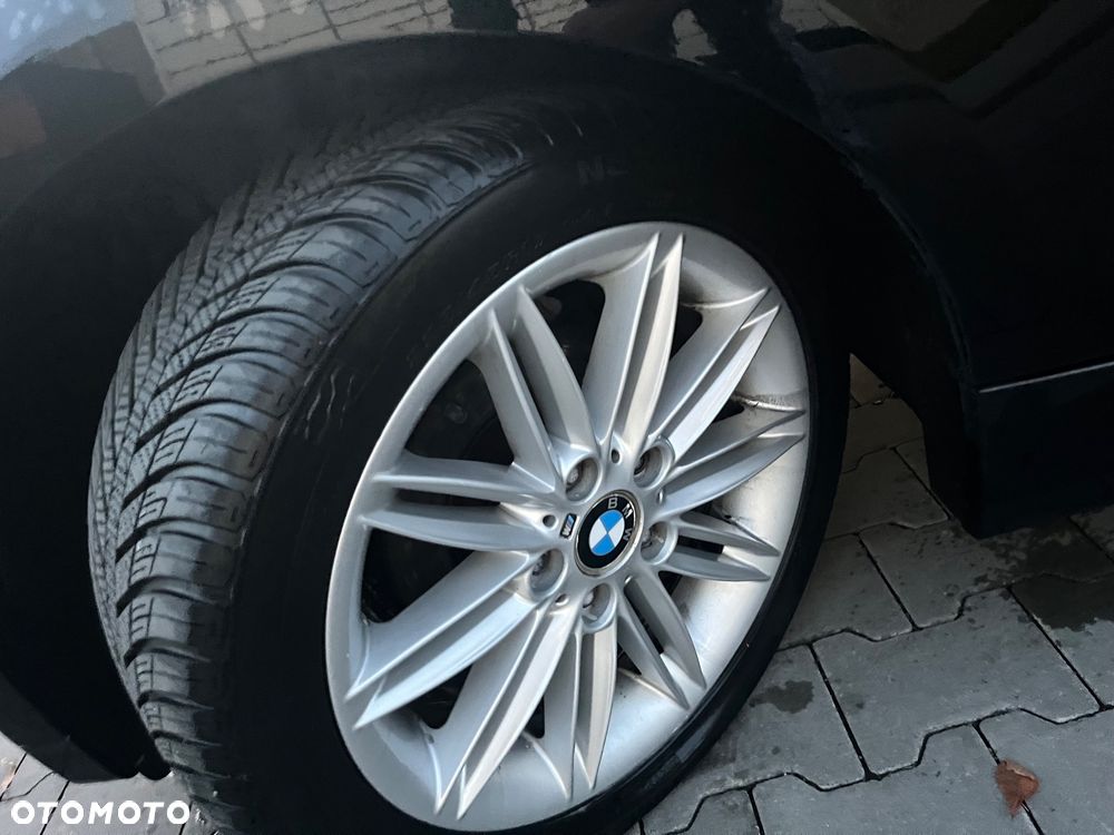 BMW Seria 1 116i - 22