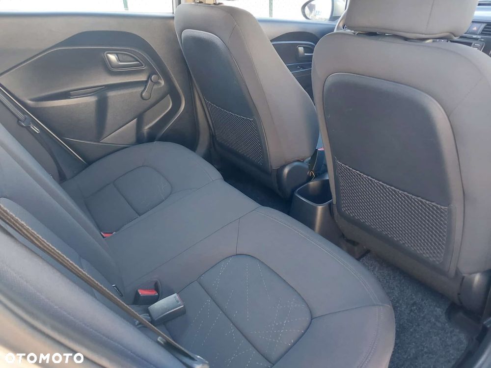 Kia Rio 1.2 M - 16