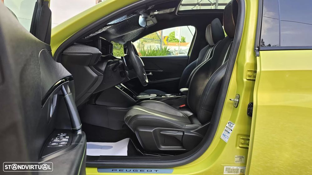 Peugeot 208 1.2 Hybrid GT e-DCS6 - 12