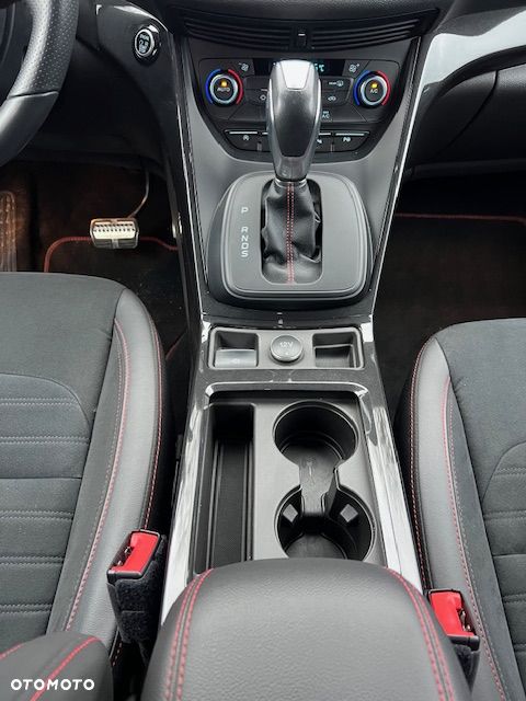 Ford Kuga 1.5 EcoBoost 2x4 ST-Line - 14