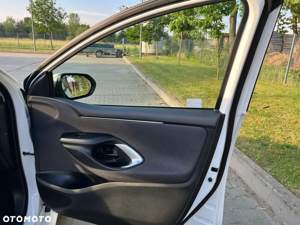 Toyota Yaris - 16