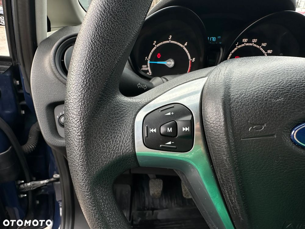 Ford Fiesta - 26