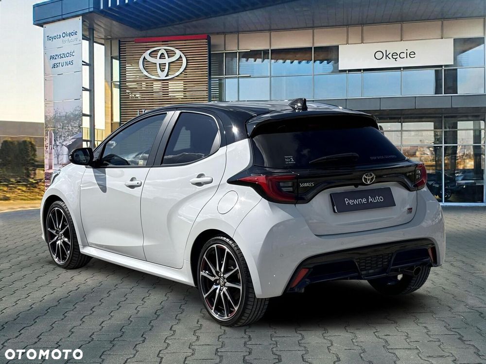 Toyota Yaris Hybrid 1.5 GR Sport - 3