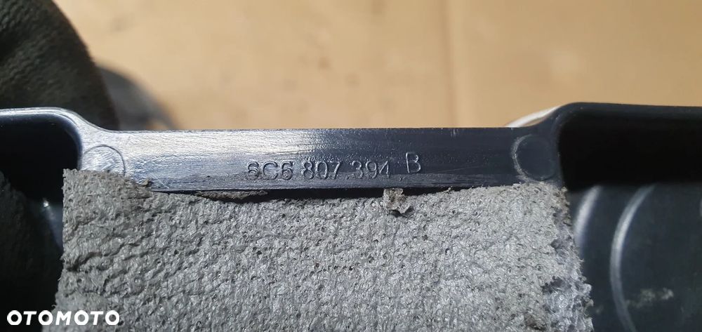 Ślizg zderzaka prawy tył tylny prawy VW Polo V 6R 6C6807394B - 7