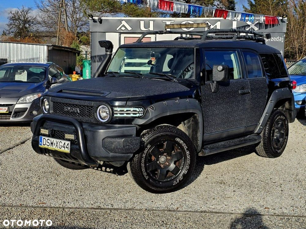 Toyota FJ - 9