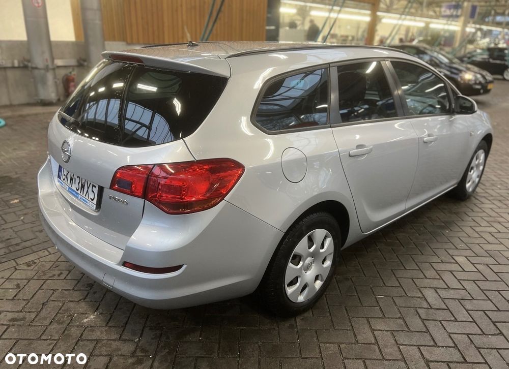 Opel Astra 1.4 Turbo Sports Tourer - 12