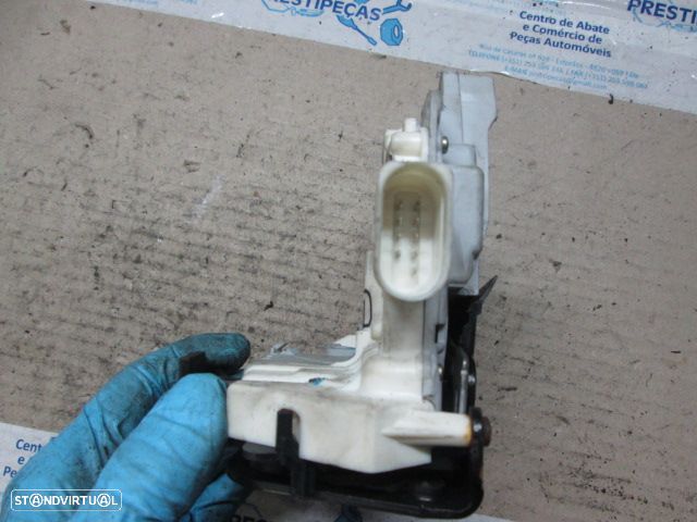 Fecho 4F2837016 AUDI A6 2006 FD ELETRICO - 3