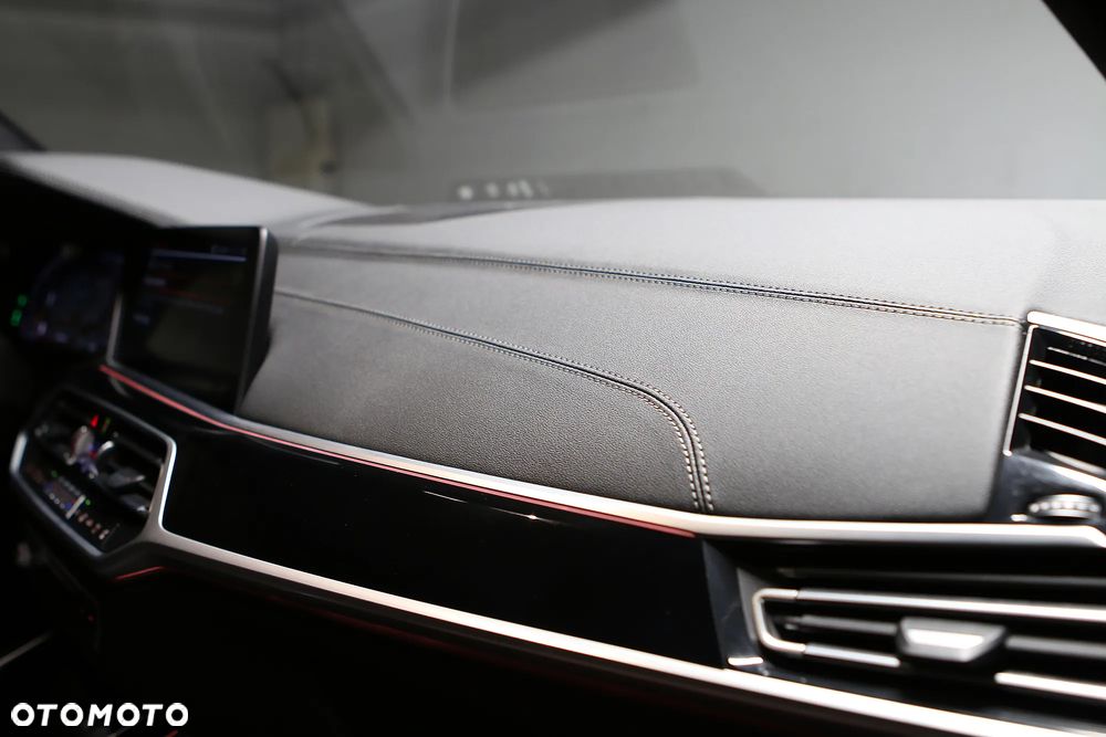 BMW X7 xDrive40i sport - 29