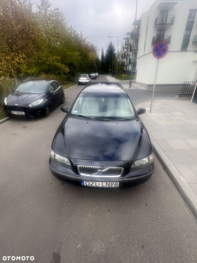 Volvo V70 XC 2.4 D5 AWD - 2