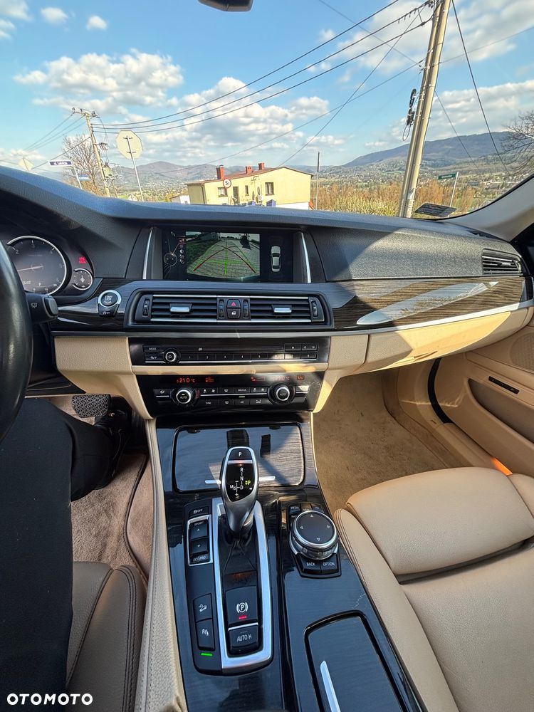 BMW Seria 5 530d xDrive Luxury Line - 11