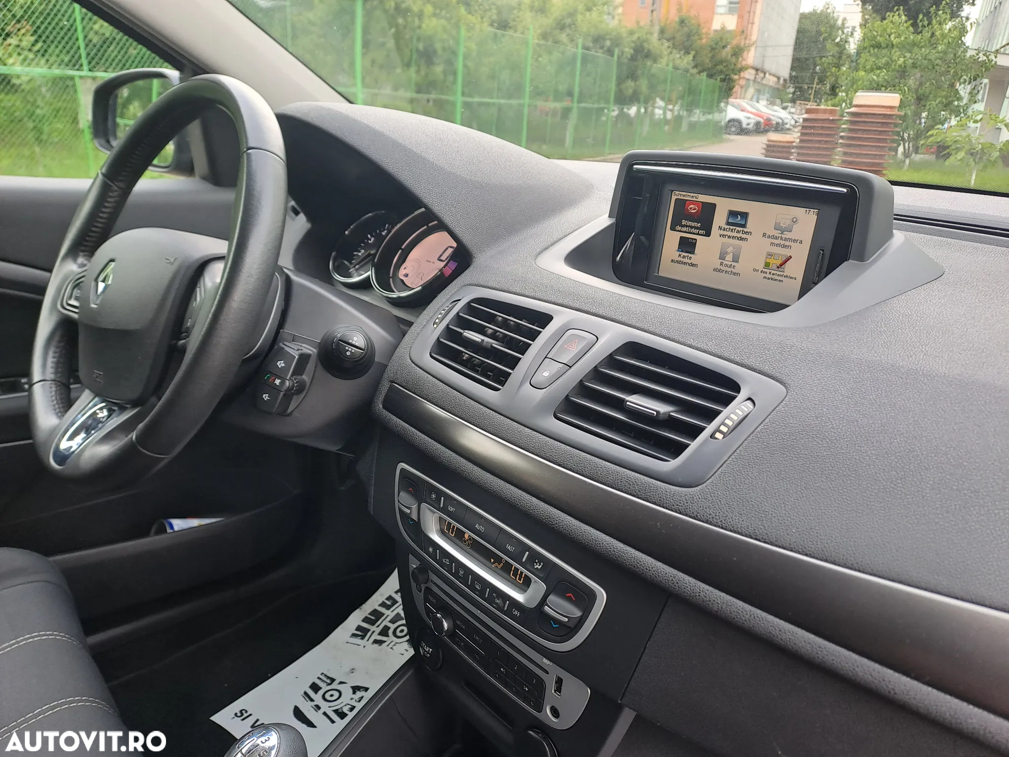 Renault Megane dCi 110 FAP LIMITED - 10