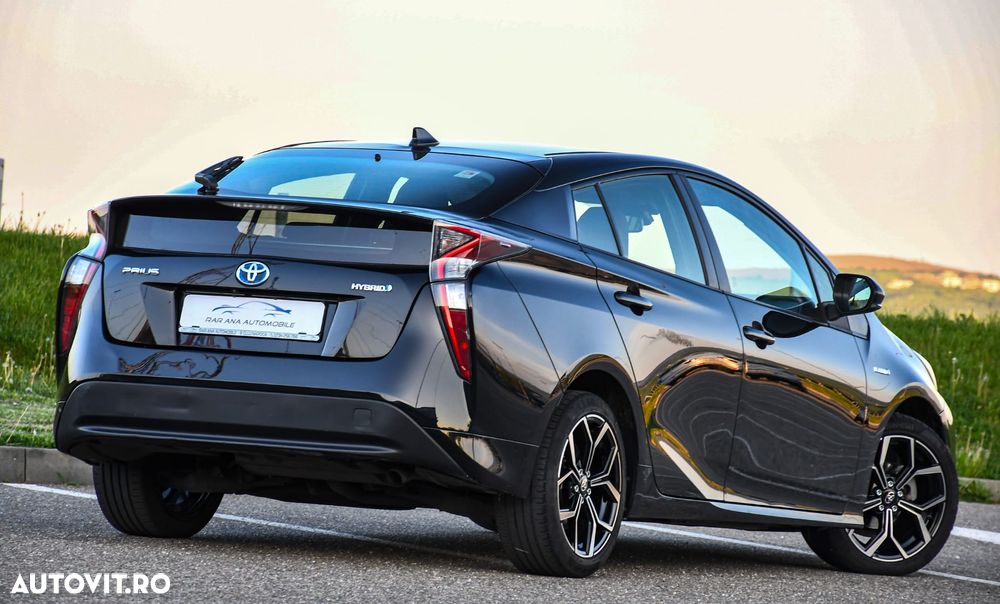 Toyota Prius 1.8 Dual VVT-i Sol+ - 3