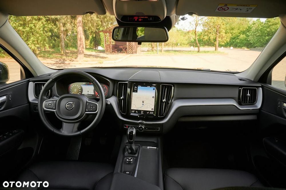 Volvo XC 60 D3 Momentum Pro - 36