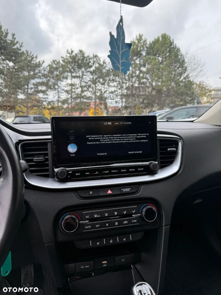 Kia Ceed 1.6 CRDi SCR L Business Line Plus - 11