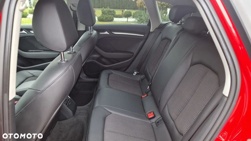 Audi A3 Sportback 1.4 TFSI S line Sportpaket - 18