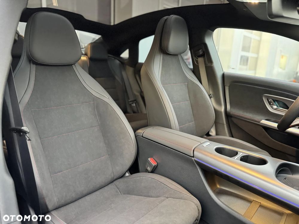 Mercedes-Benz CLA 250+ 85kWh - 12