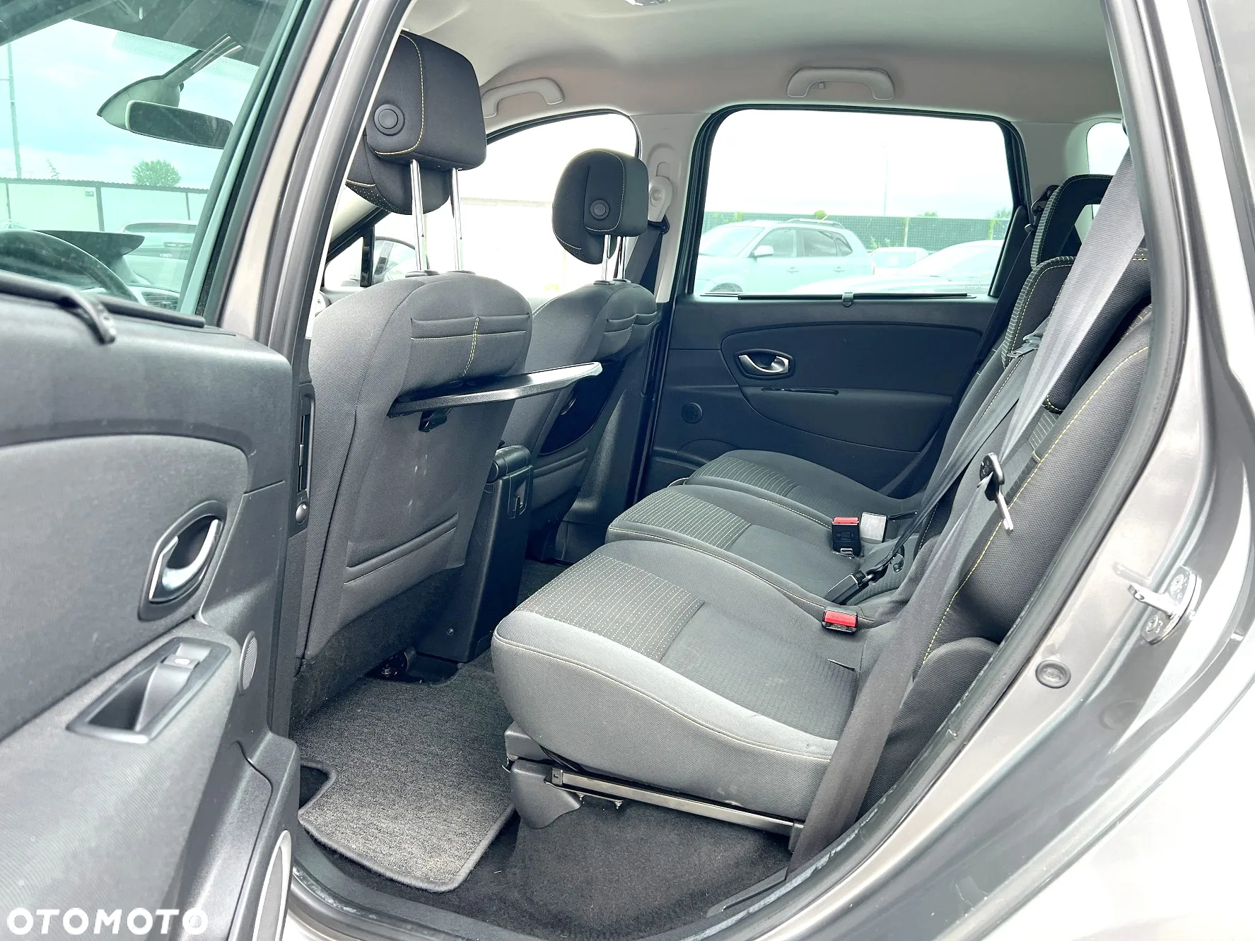 Renault Scenic 1.4 16V TCE Bose Edition - 12