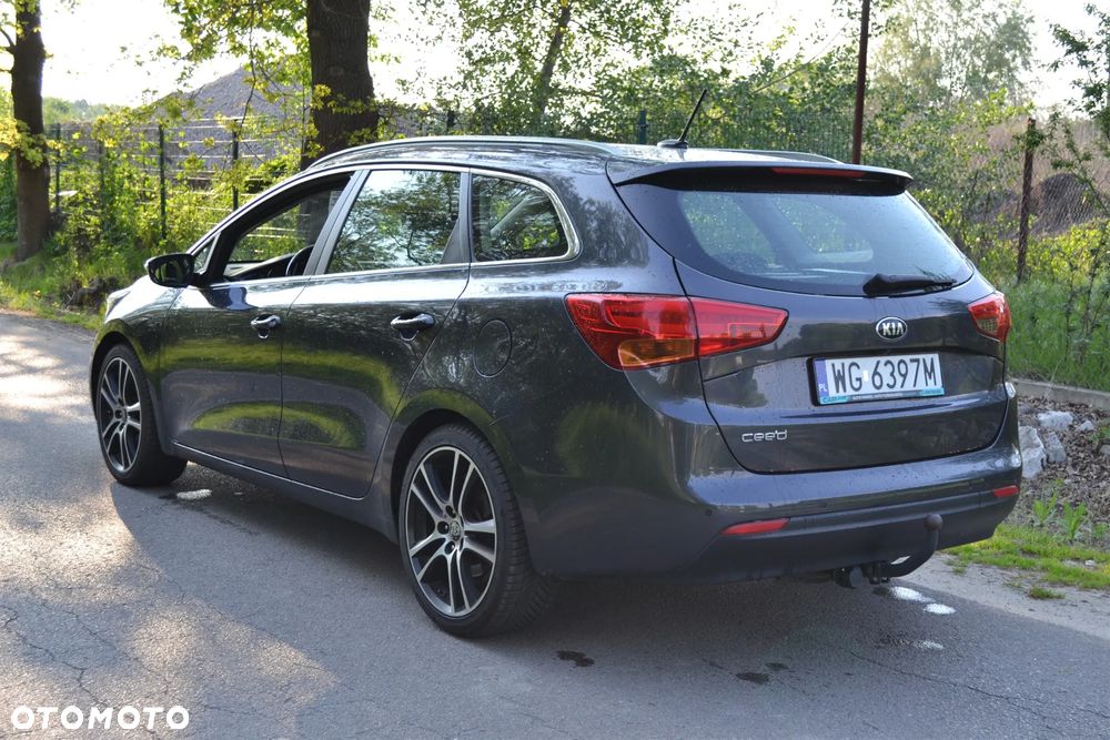 Kia Ceed 1.6 GDI DCT Platinum Edition - 6