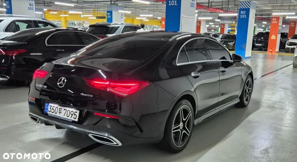 Mercedes-Benz CLA 250 4-Matic 7G-DCT - 4