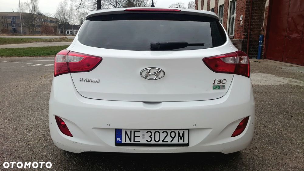 Hyundai i30 blue 1.6 GDI Passion - 25
