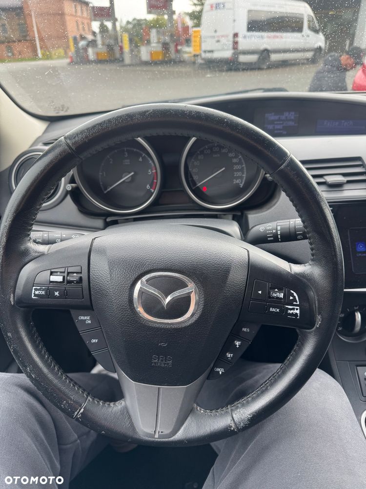 Mazda 3 - 10