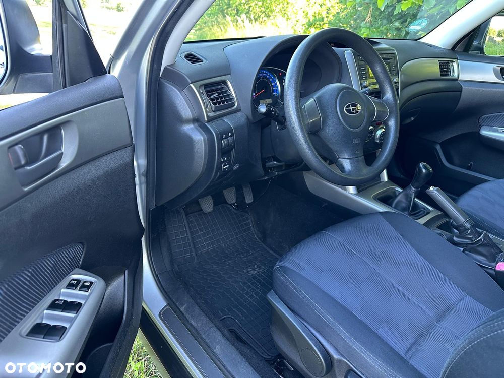 Subaru Forester 2.0 XA TRE - 10