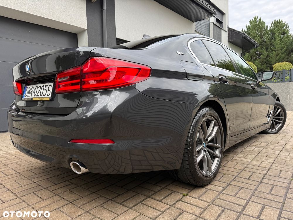 BMW Seria 5 530e iPerformance Sport Line sport - 3