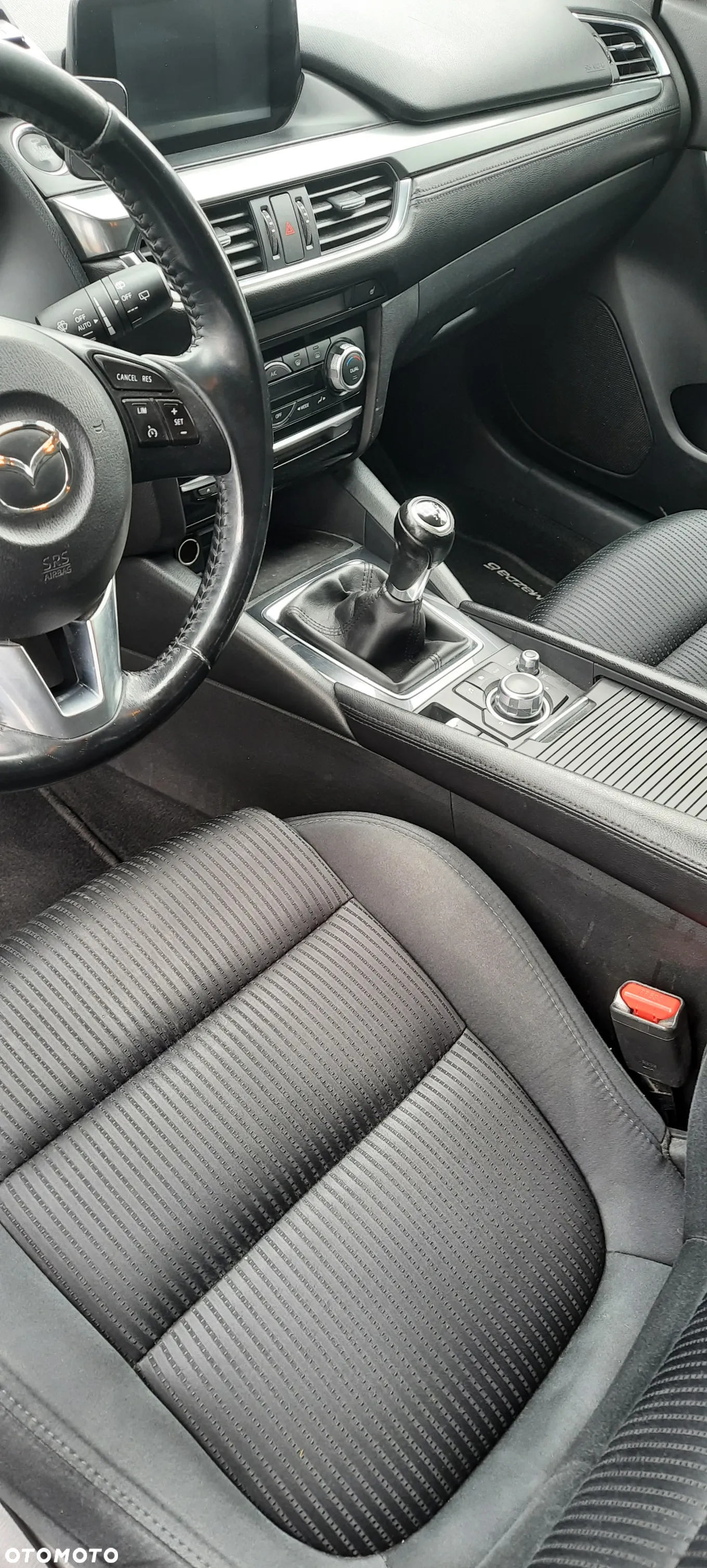 Mazda 6 Kombi SKYACTIV-D 150 i-ELOOP Center-Line - 12