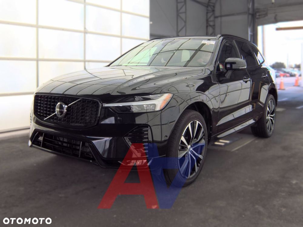 Volvo XC 60 B5 B AWD Plus Dark - 4