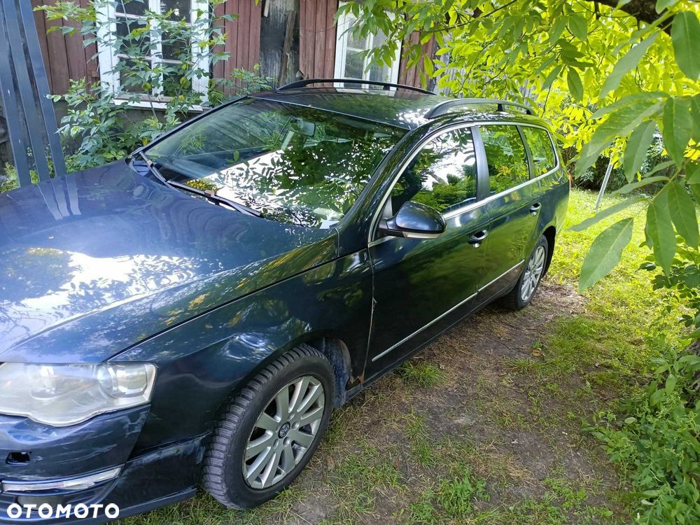 Volkswagen Passat - 4