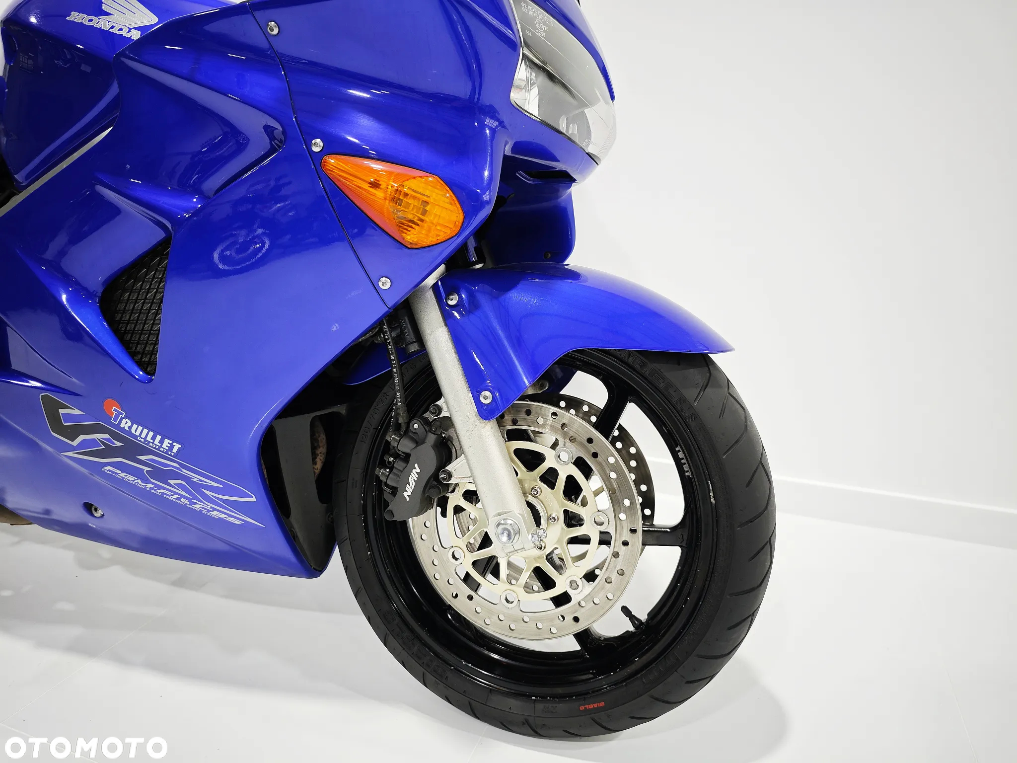 Honda VFR - 9