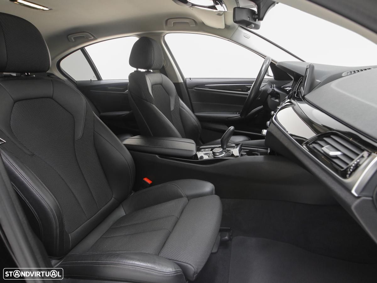 BMW 530 e iPerformance Line Sport - 9