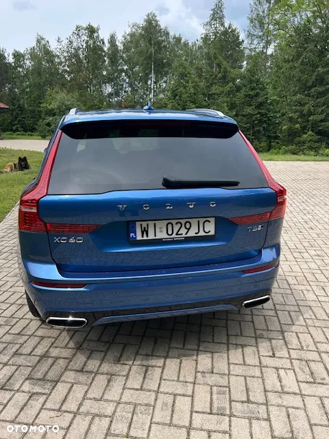 Volvo XC 60 T5 AWD R-Design - 4