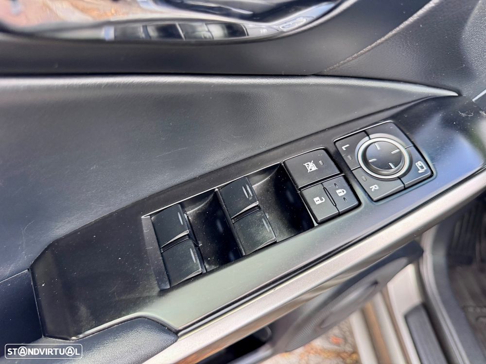 Lexus IS 300H Pack Luxury - 20