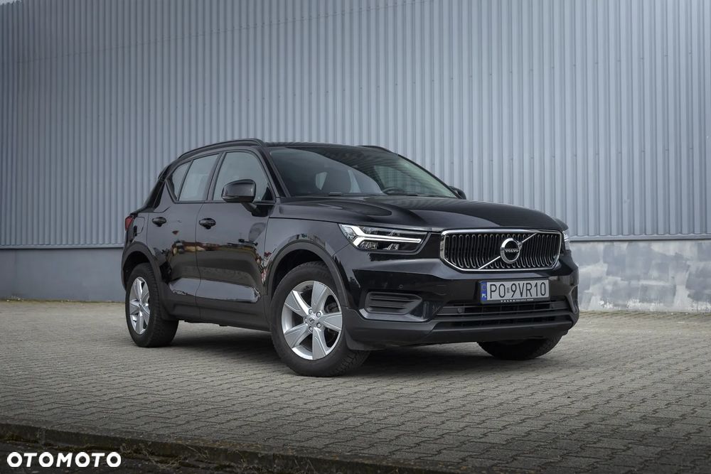 Volvo XC 40 T3 Momentum Core - 4