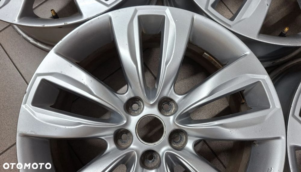 Felgi Aluminiowe 18 Kia Sorento II 5x114.3 ET 41 - 4