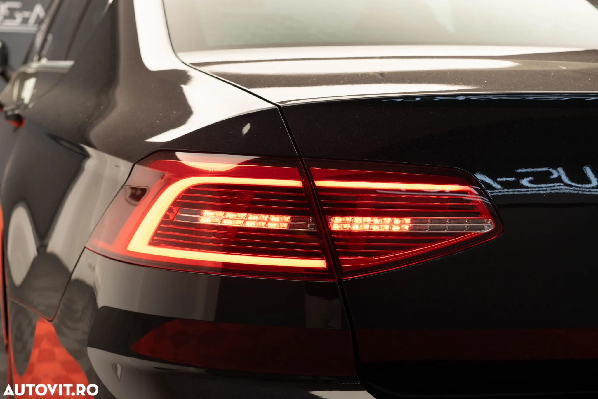 Volkswagen Passat 1.6 TDI DSG Trendline - 13
