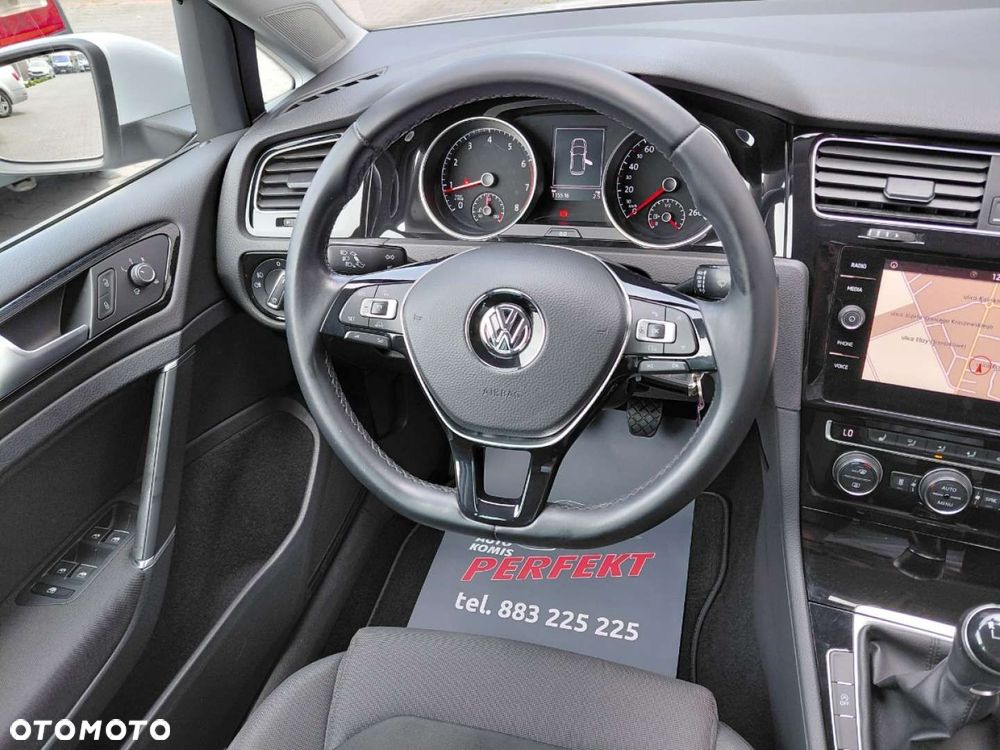 Volkswagen Golf - 20