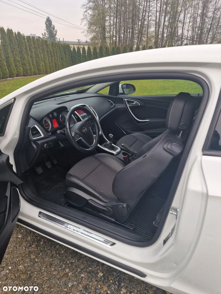 Opel Astra GTC 1.7 CDTI DPF ecoFLEX Start/Stop - 10