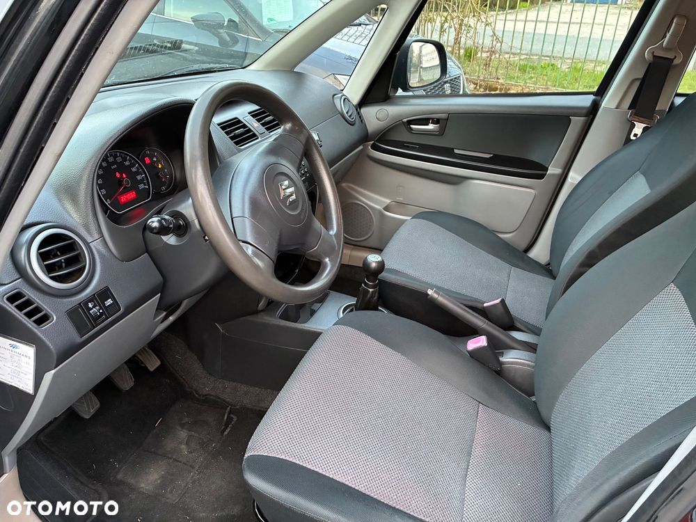 Suzuki SX4 1.6 VVT 4x2 Comfort - 8