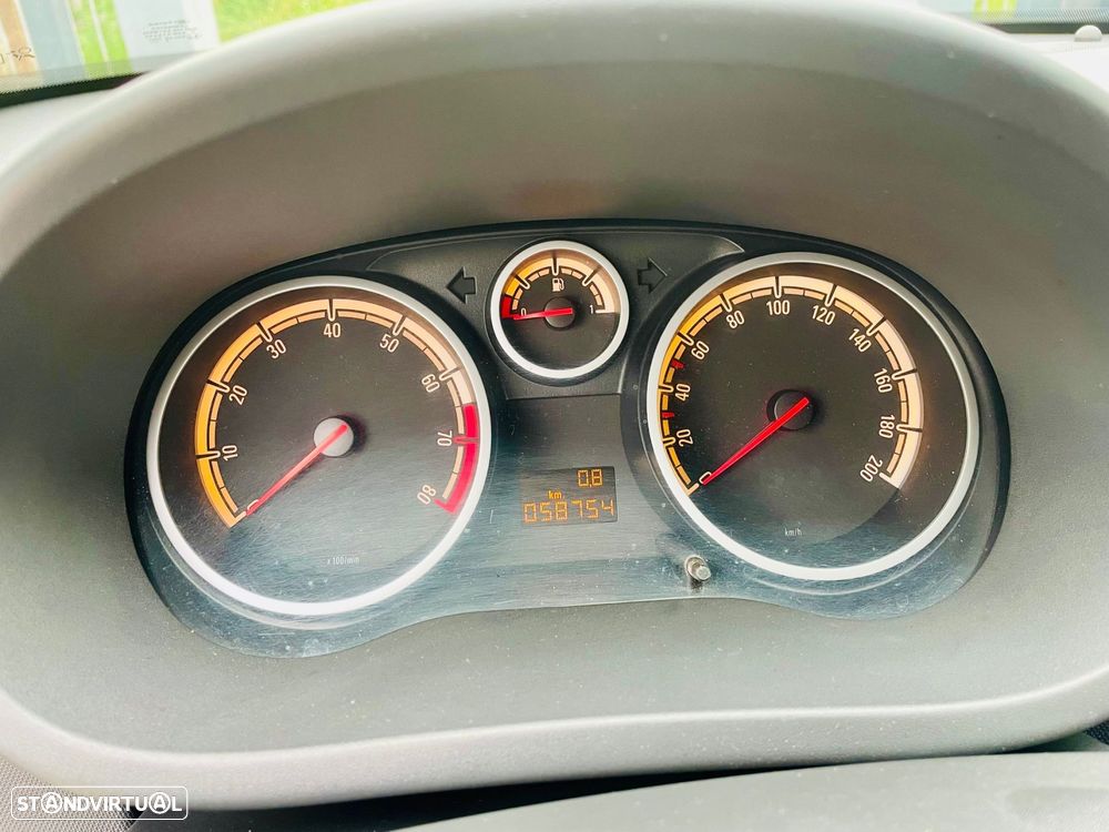 Opel Corsa 1.2 Cosmo 111 - 10